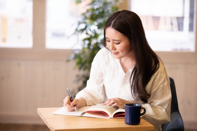 【書き方の前に】感謝日記とは前向きスイッチなもの！概要をサクッと解説