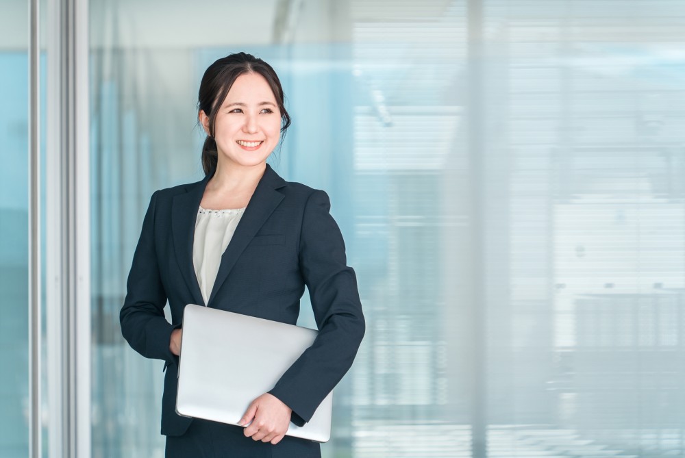 怪しいと言われる思考の学校が自分の人生に有益なワケ