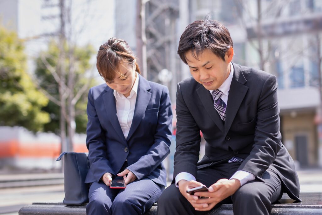 他人と比べてしまうことで生じる心理的影響